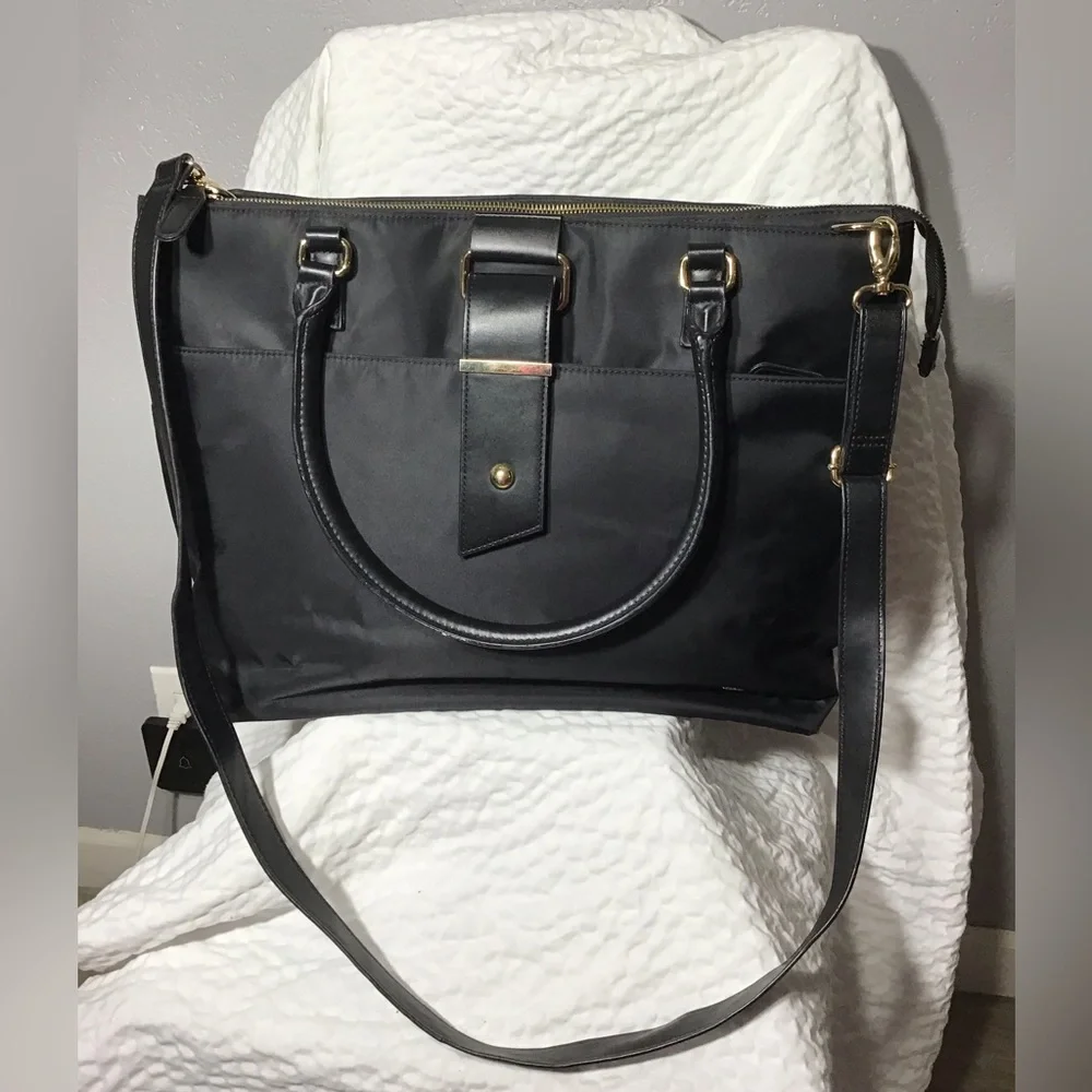 Wenger “Ana” Women’s Laptop Tote W/Tablet Pocket ( Black/Gold) #600772 Nilon.